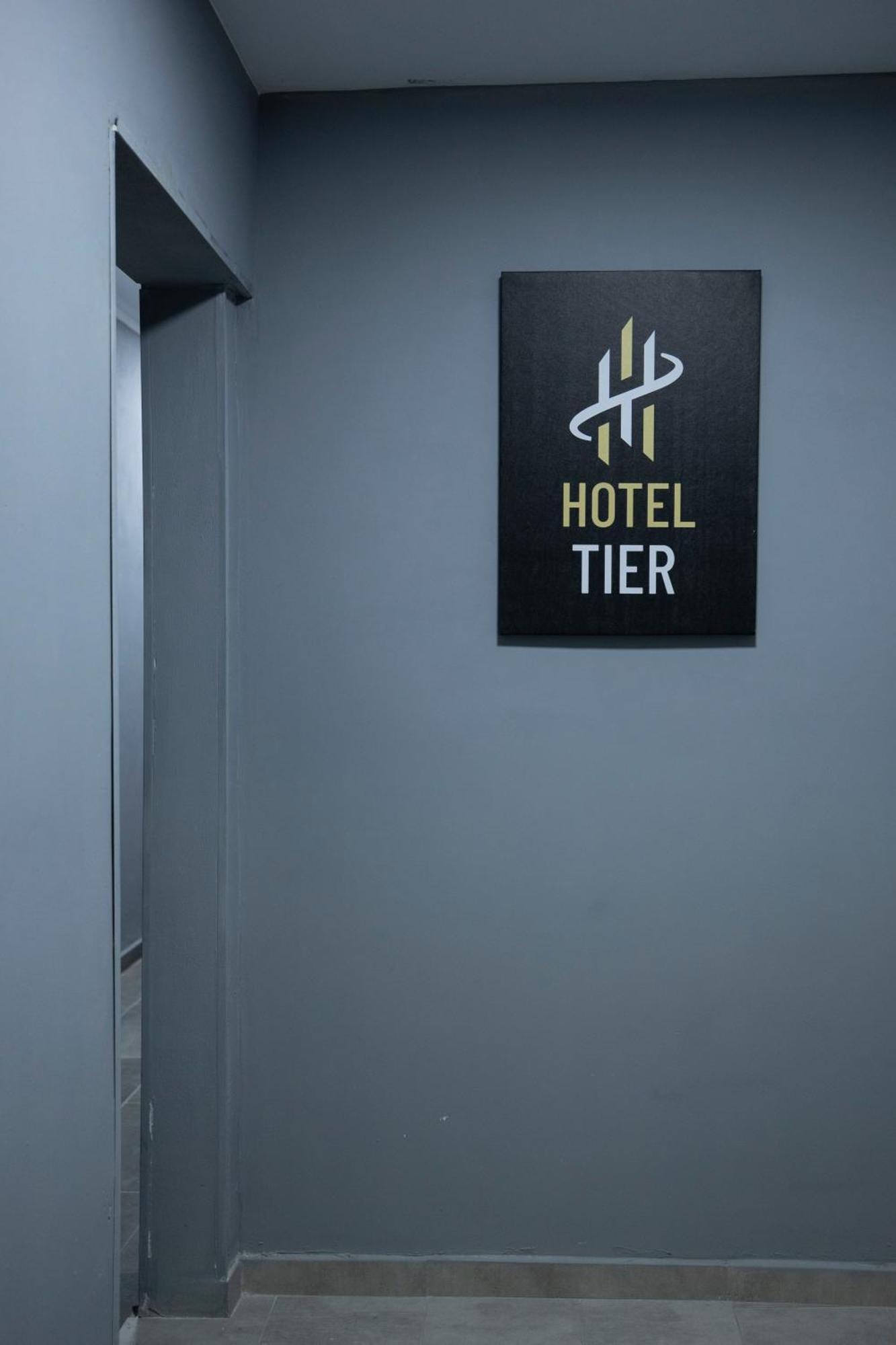 Tier Hotel Тирана Экстерьер фото