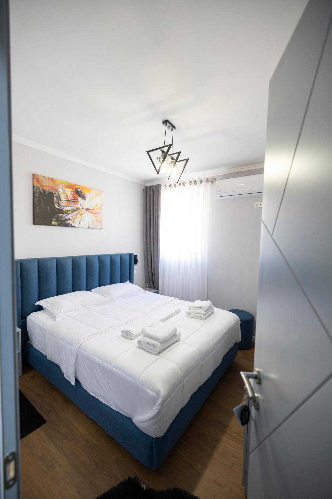 Tier Hotel Тирана Экстерьер фото