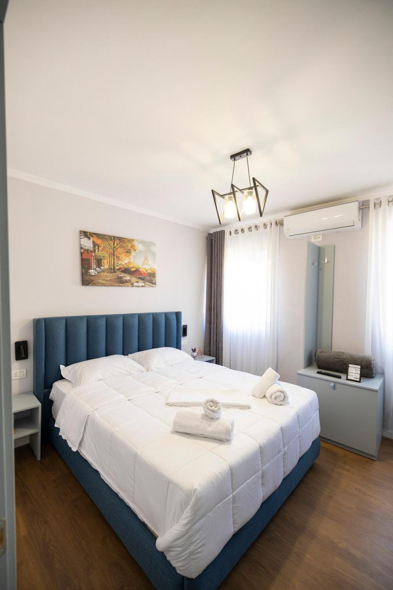 Tier Hotel Тирана Экстерьер фото