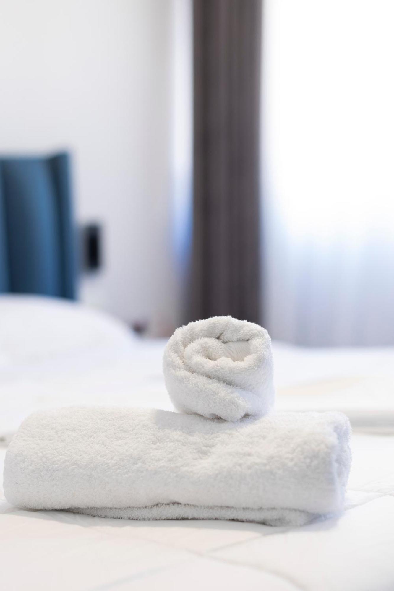 Tier Hotel Тирана Экстерьер фото